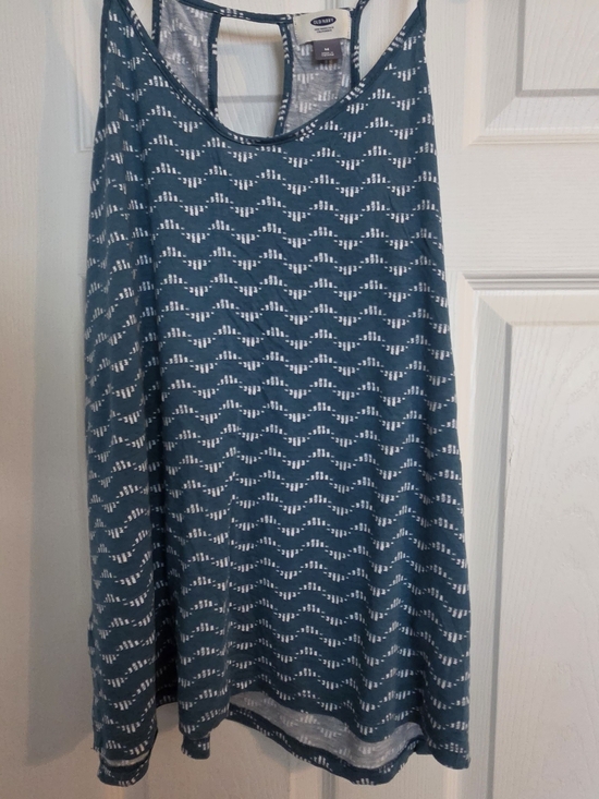 Old Navy Tops - *Old Navy Teal Tank with White Wave Pattern